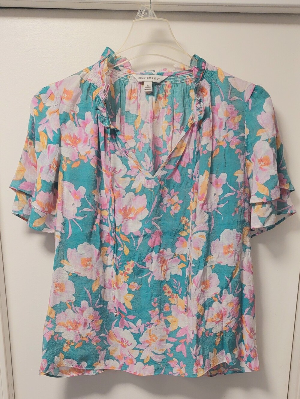 NWT COUNTERPARTS Tropical Floral Pullover Blouse